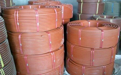 提升工程安全：聚乙烯(RPE)阻燃木垒穿线管在现代建筑中的应用